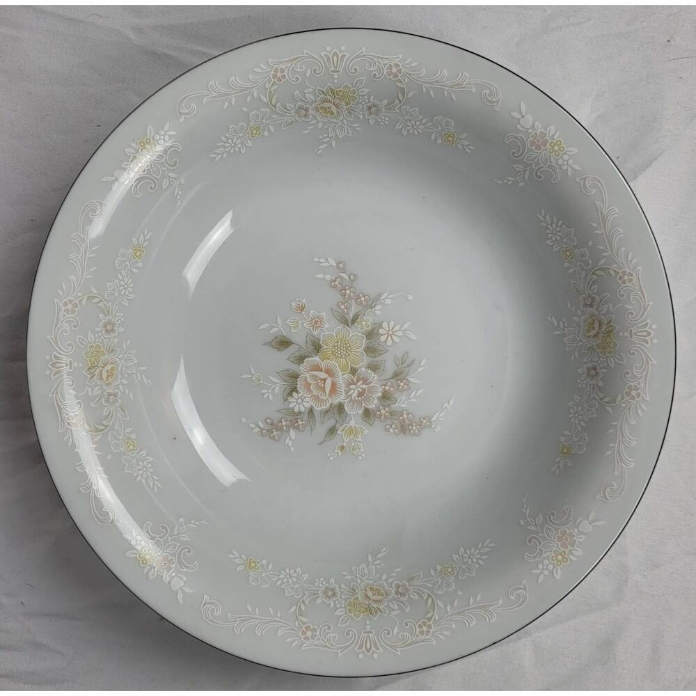 Crescent Fine China Jie Pai Bowl Painted Golden Flowers and Accents